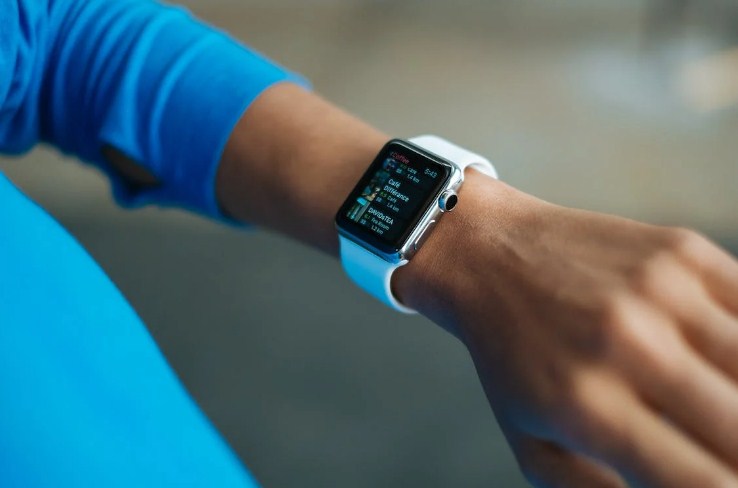 Read more about the article 7 Cara Mengatasi Apple Watch Tidak Terhubung ke iPhone