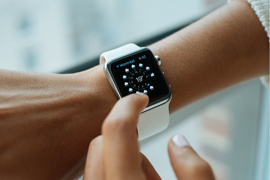 Read more about the article Tempat Service Ganti Kaca LCD Apple Watch Dengan Biaya Bersahabat