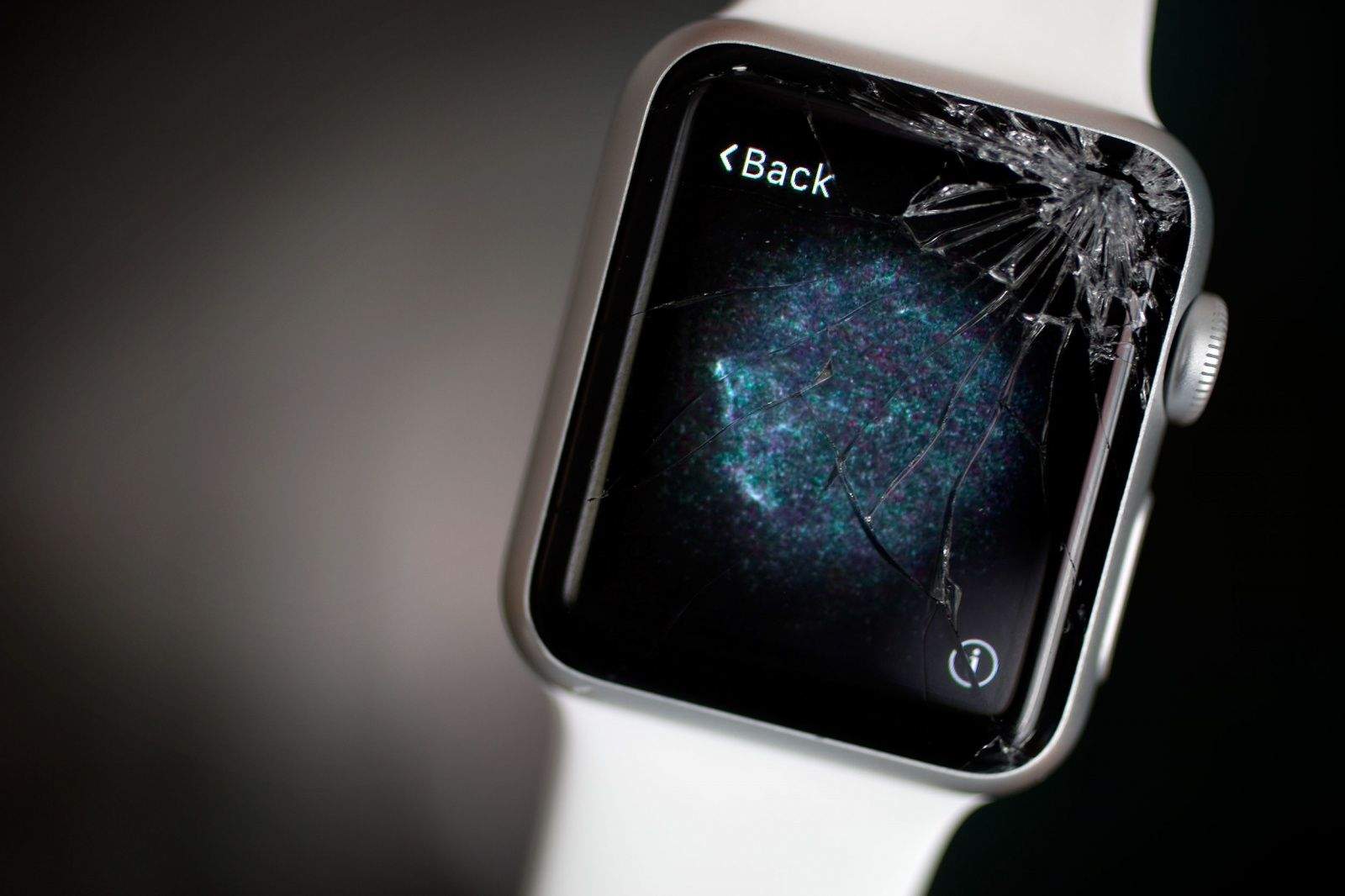 Read more about the article Panduan Pergantian Kaca LCD Apple Watch: Langkah Demi Langkah Menuju Layar yang Kembali Jernih