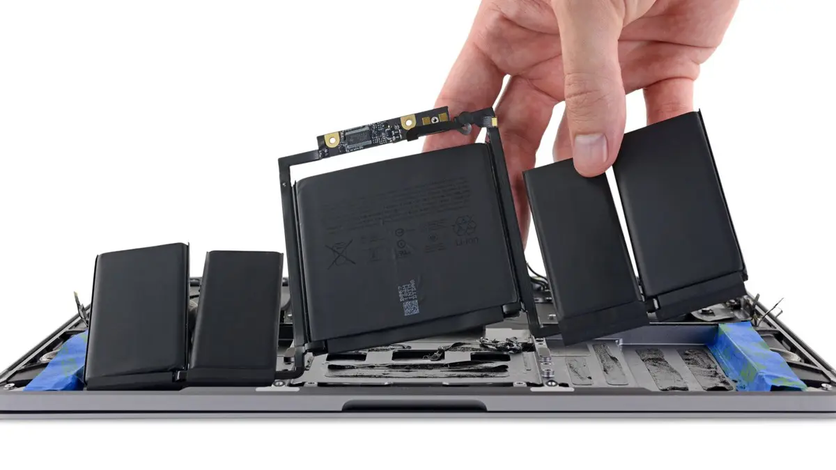 Read more about the article Ganti Baterai MacBook, Solusi Menyegarkan Kembali Kehidupan Baterai Macbook Anda