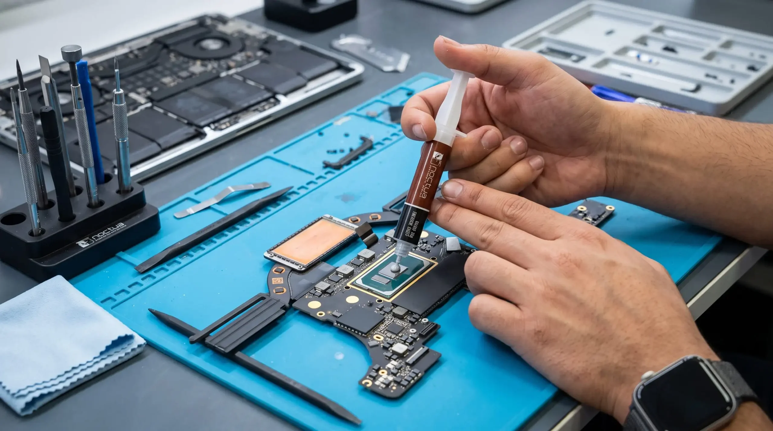 You are currently viewing Berapa Sering Thermal Paste Macbook Harus Diganti? Cek Tanda-Tandanya